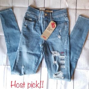 NWT Levi's High Rise Super Skinny Jeans